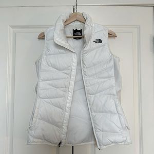 White north face vest